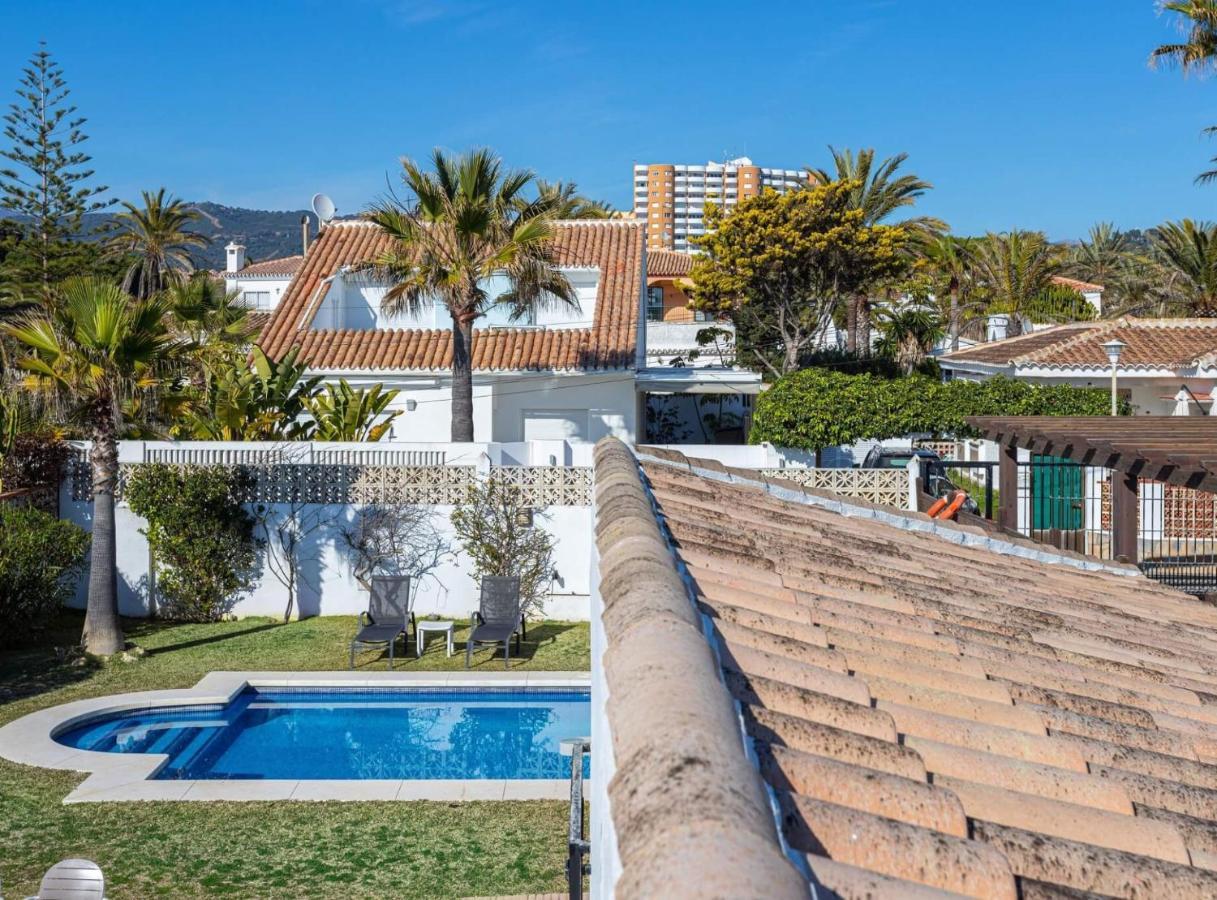 Charming Villa On The Seafront Марбелья Экстерьер фото